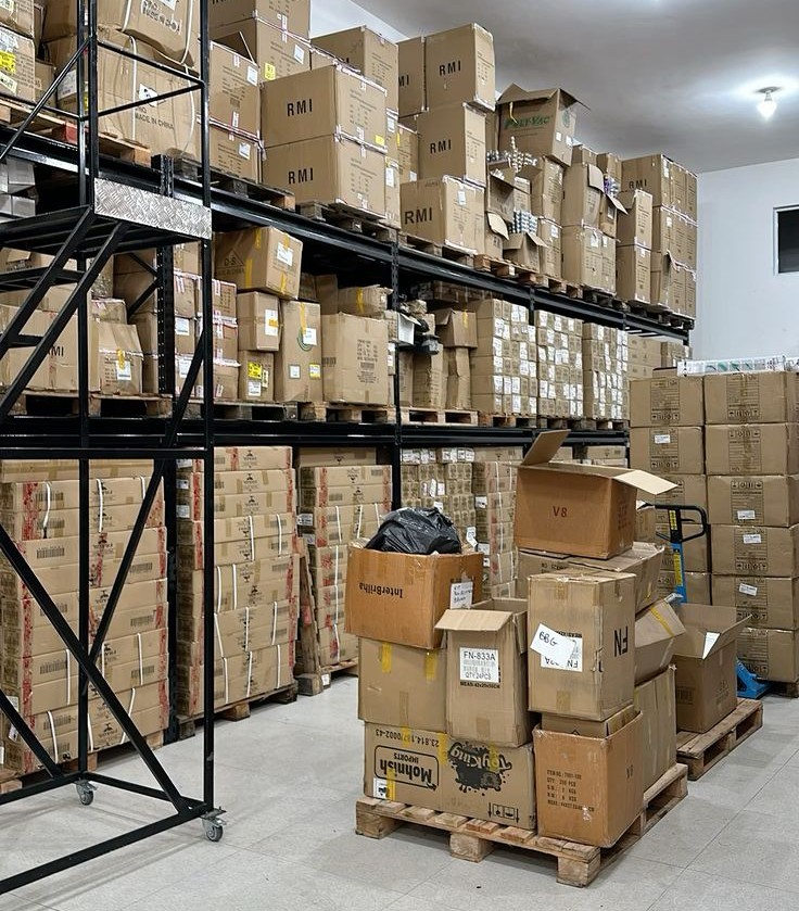 Camion BVK SARL pour transport de minerais